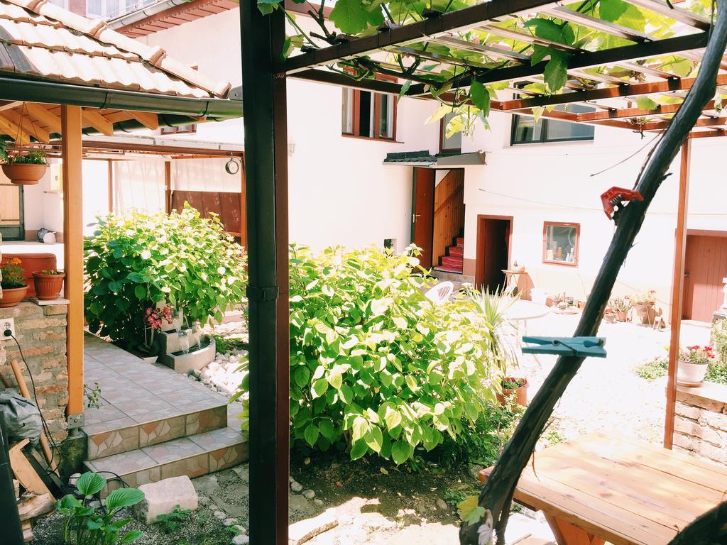Guest House Nizama'S Place SJJ Esterno foto
